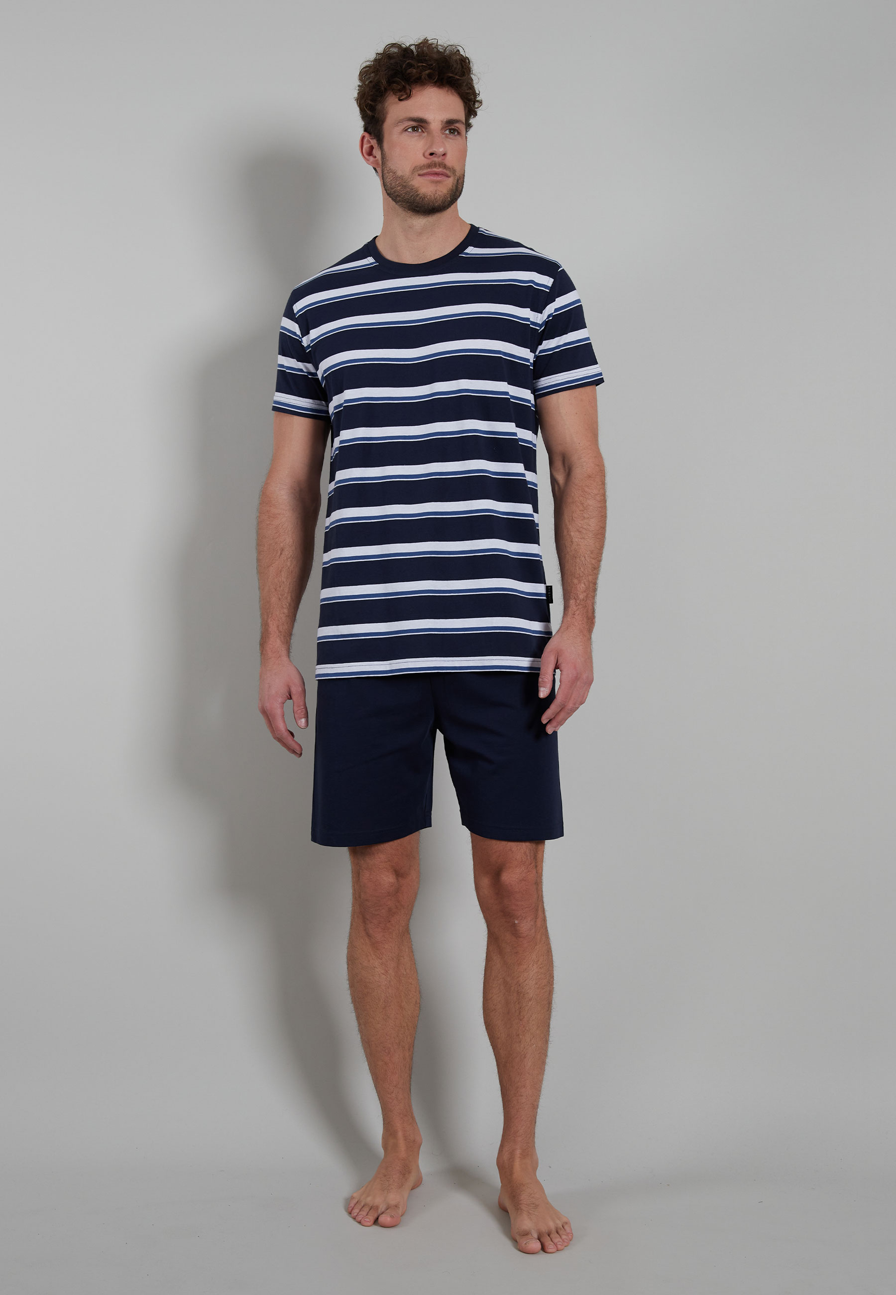 BUGATTI Herren Shorty blau uni