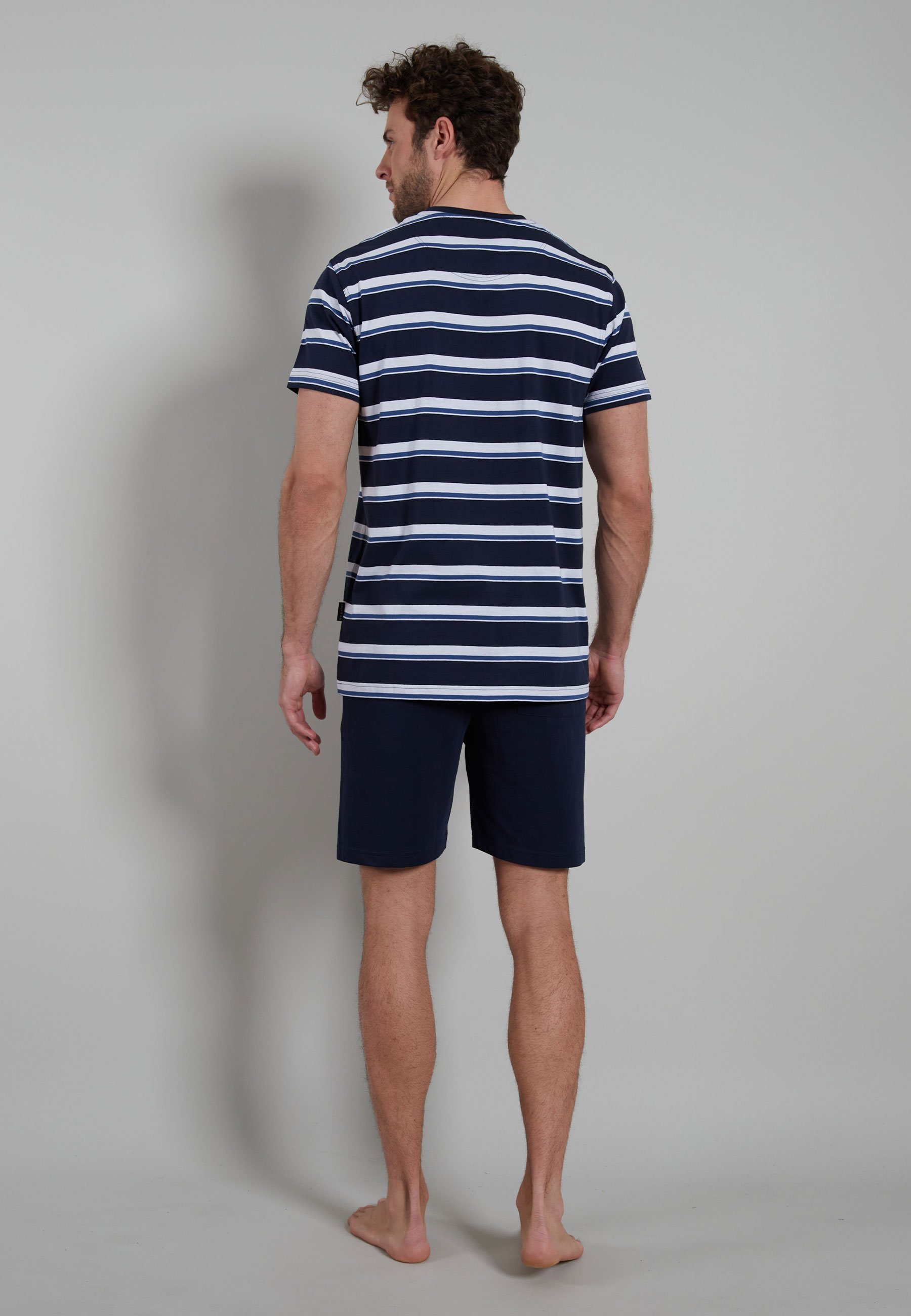 BUGATTI Herren Shorty blau uni