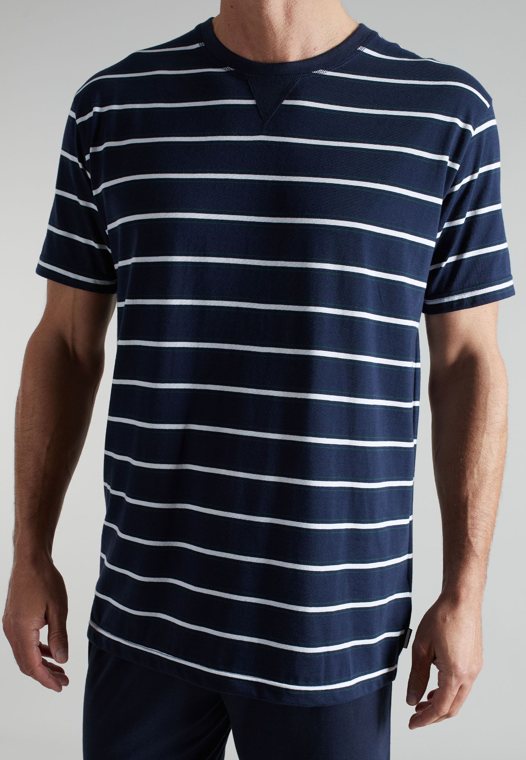 BUGATTI Herren Shorty blau quergestreift